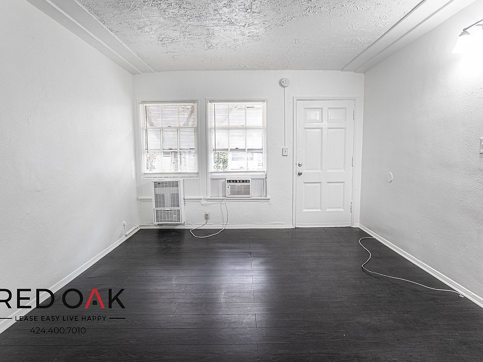 1st image of 854 S Kenmore Ave #14