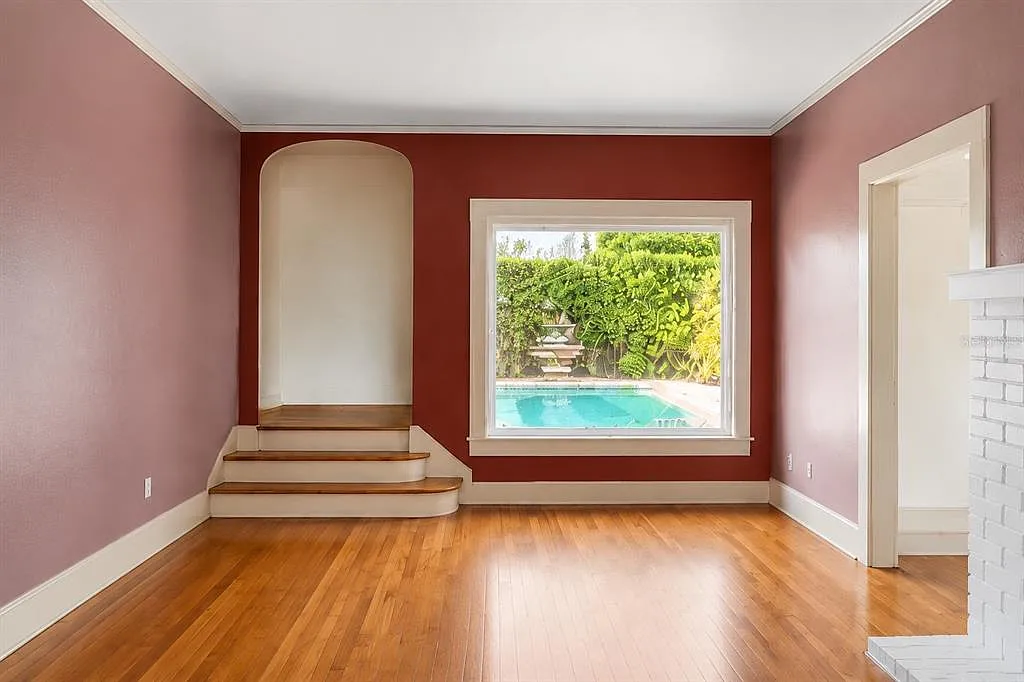 3 bed, 1.5 bath, 1890 sqft, $4,800 — Photo 3