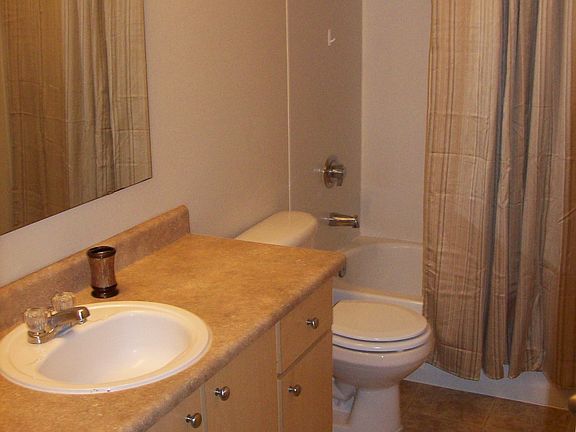 5th image of 1309 McDaniel Ln SE APT 203