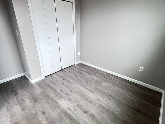 4th image of 437 Torry Ave #2