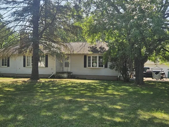 1680 E Copas Rd, Owosso, MI 48867