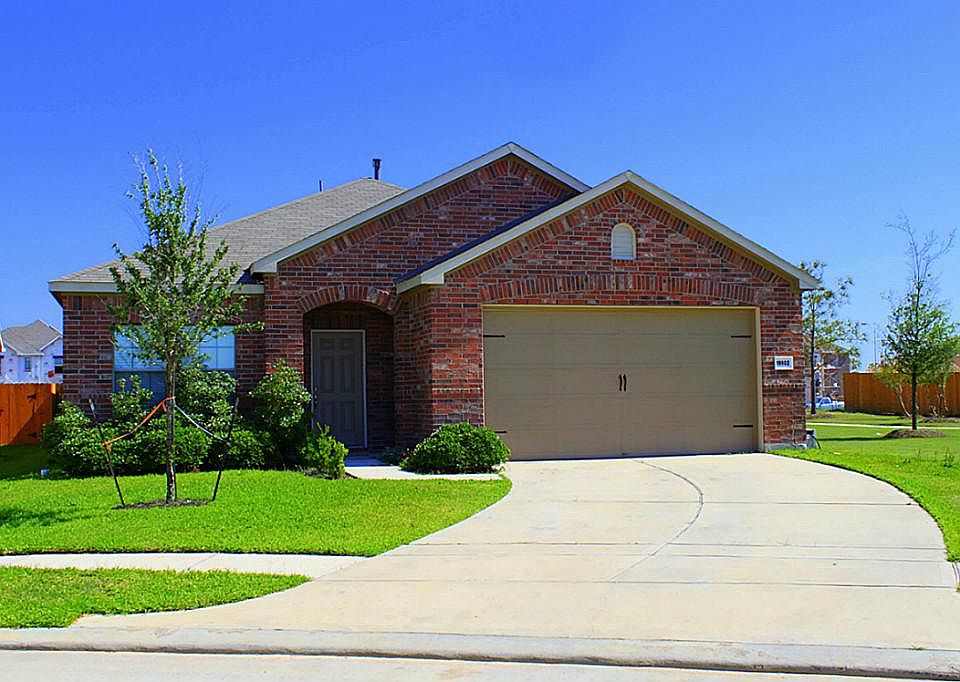 1st image of 19902 Weston Oaks Dr