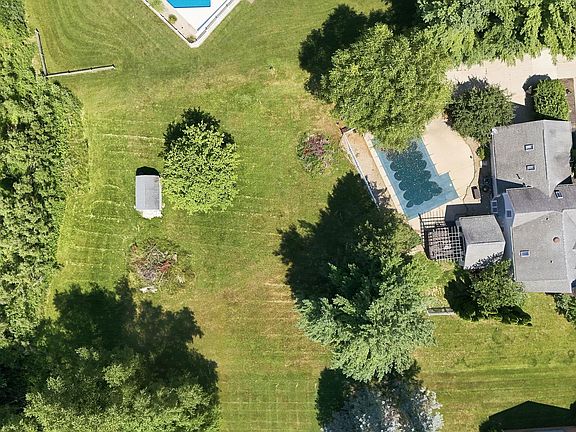 5th image of 1709 S Walnut Dr