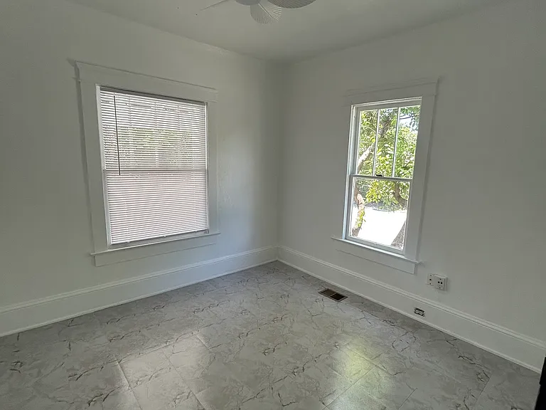 122 S Peninsula Dr — Photo 8