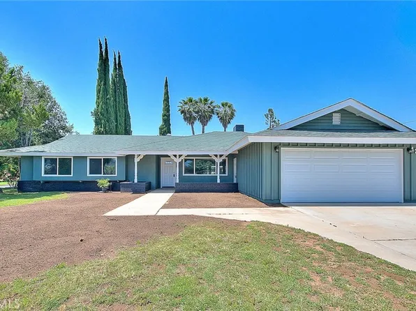 420 Sandalwood Dr, Calimesa, CA 92320
