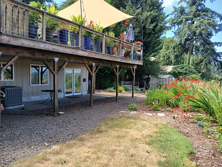 261 Amanda Ct — Photo 11