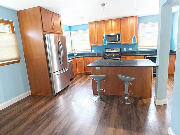 4th image of 3112 Pearl Ave