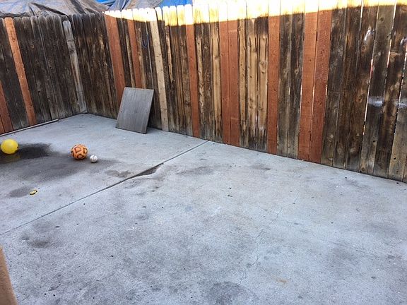 5th image of 8140 Dodie St