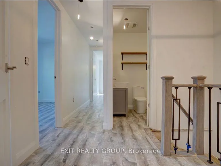 105 Yeomans St — Photo 8