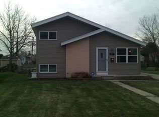 344 N Lincoln Ave, Villa Park, IL 60181