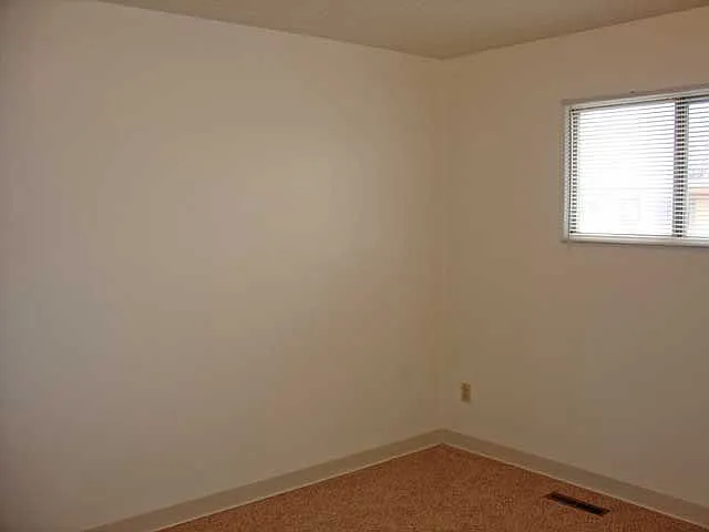 1 bed, 1.0 bath, $895 — Photo 3