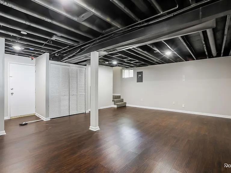 311 Monroe Ave — Photo 12