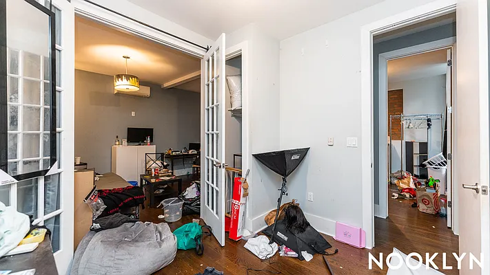 Rented by Nooklyn NYC LLC | media 47