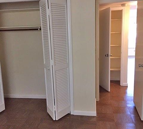 2nd image of 210 N L St APT 4