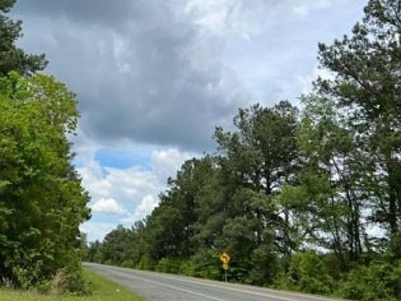 Exterior Neighborhood (street photo)