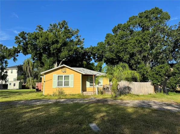 6404 Pershing St NE, Saint Petersburg, FL 33702