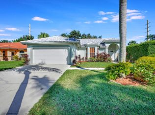 5041 Rosen Blvd, Boynton Beach, FL 33472