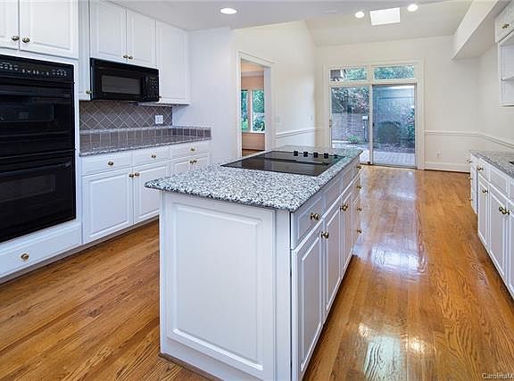 5th image of 5633 Ballinard Ln
