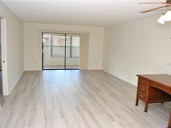 4th image of 1601 43rd St N APT 121