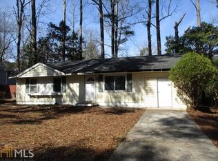 978 Vinton Woods Dr, Forest Park, GA 30297