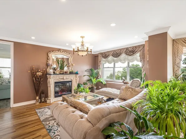 17-85 215th Street image 11 of 41