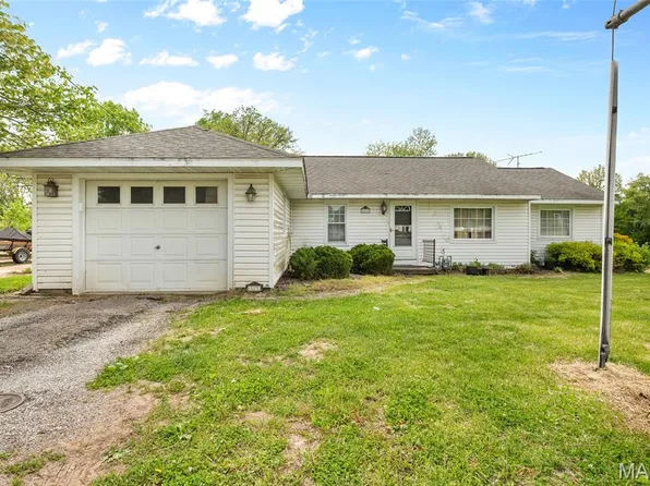 117 S West St, Sorento, IL 62086