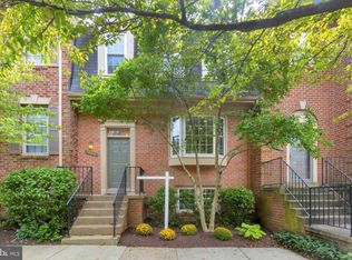 5952 Bent Willow Dr, Alexandria, VA 22310
