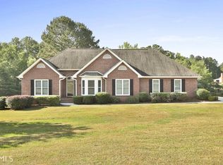 495 Castlewood Rd, Tyrone, GA 30290