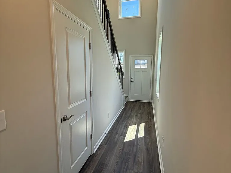 749 Count Fleet Ct — Photo 4