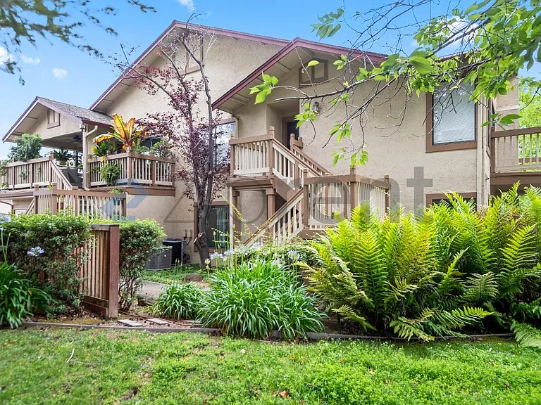 38862 Cherry Glen Cmn — Photo 2