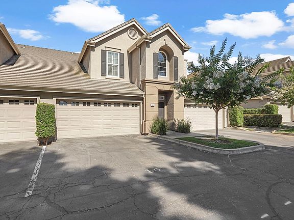 3rd image of 3653 Saint Andrews Dr Unit 14