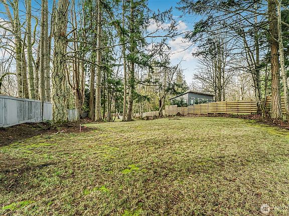 5th image of 4203 SE Camano Drive