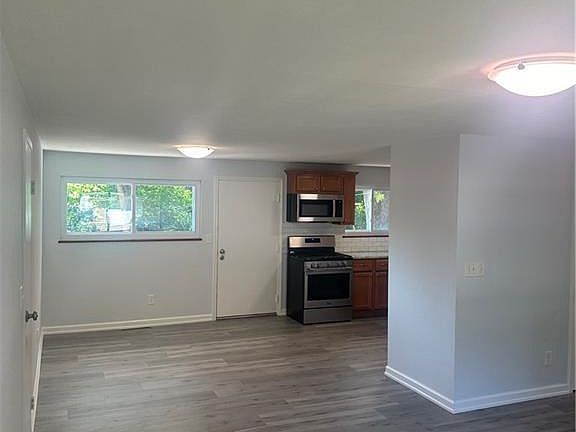 5th image of 3567 Utica Dr #3567