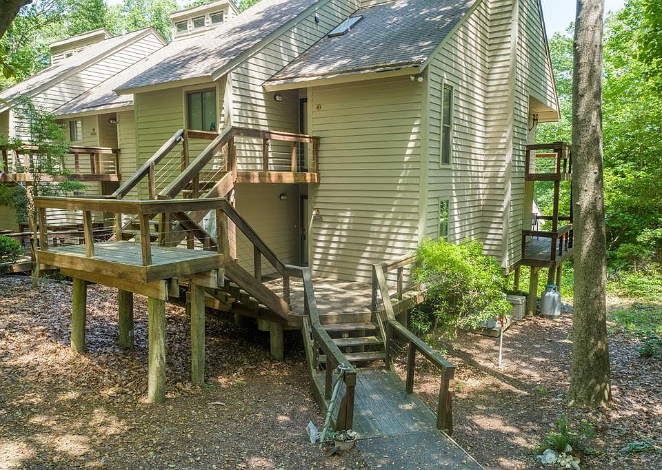 1st image of 54 Villa Ridge Dr #C