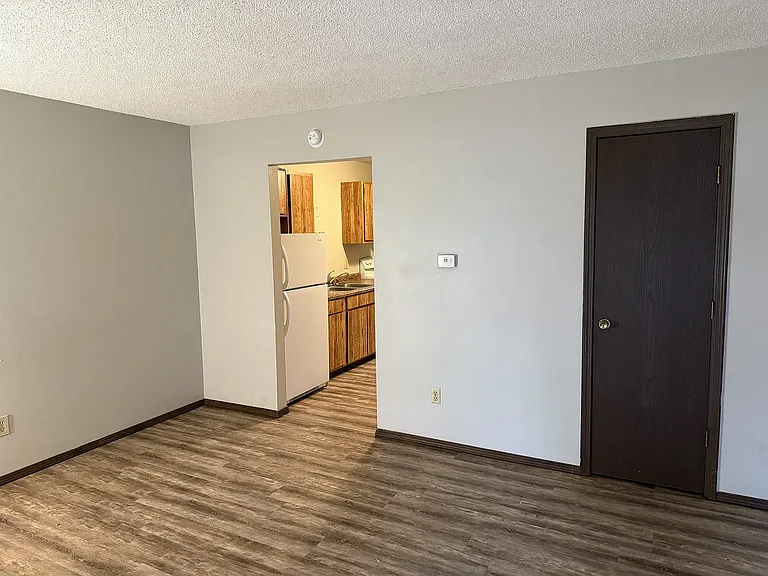 430 W Hay St #7 — Photo 5
