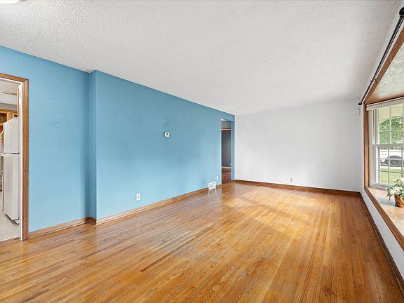 3rd image of 6257 Rhode Island Ave N