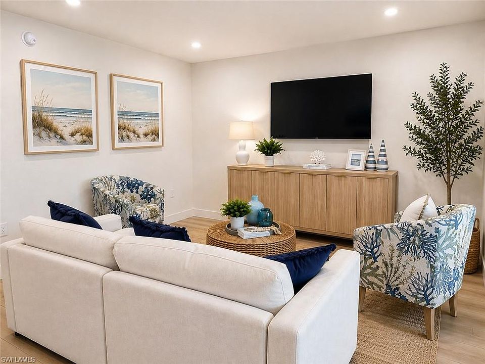1st image of 333 Harbour DR #109
