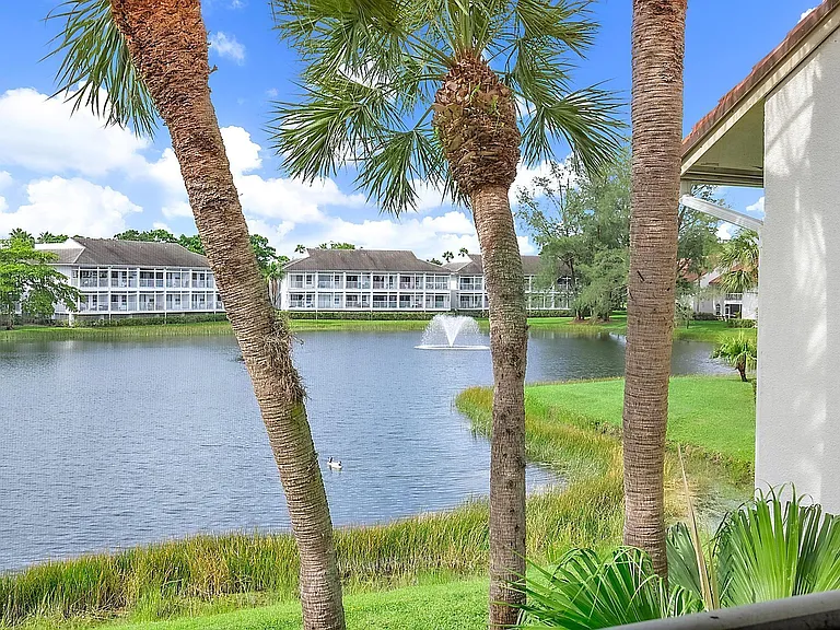 216 Cypress Point Dr — Photo 25