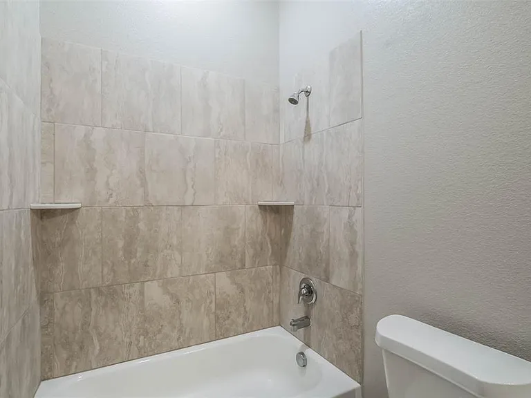 3207 Avenue O — Photo 26