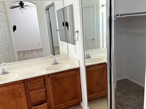 4th image of 6025 Ferrell St
