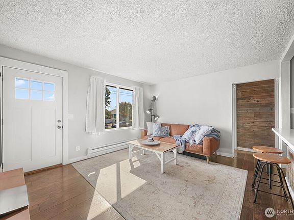 5th image of 1532 S Prospect Street