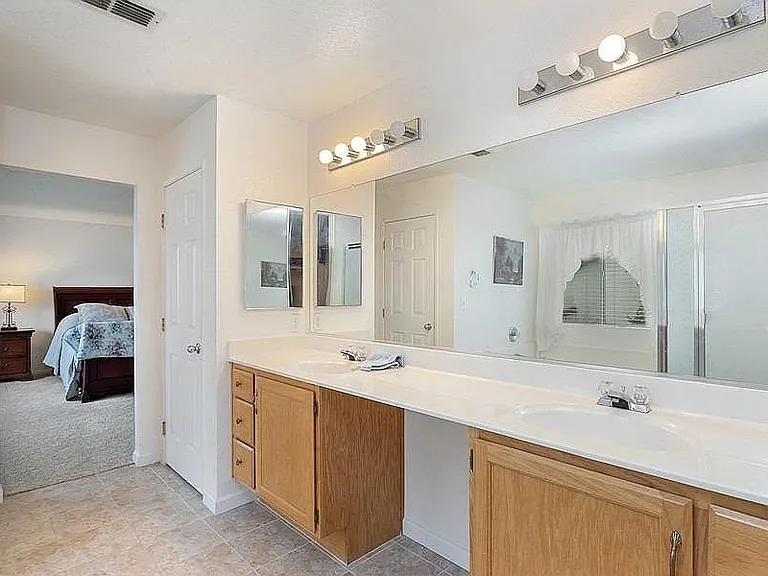 8717 Elfin Ct — Photo 13