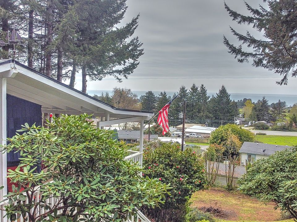 1st image of 15908 Pelican Bay Dr