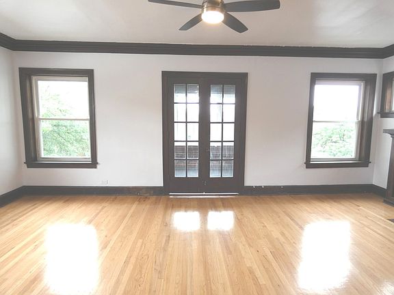 3rd image of 1461 W Foster Ave #3