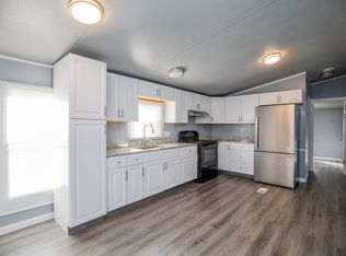 17707 Bittersweet Rd, Gravette, AR 72736