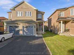 7331 Cork Tree Row, Mississauga, ON L5N8N9