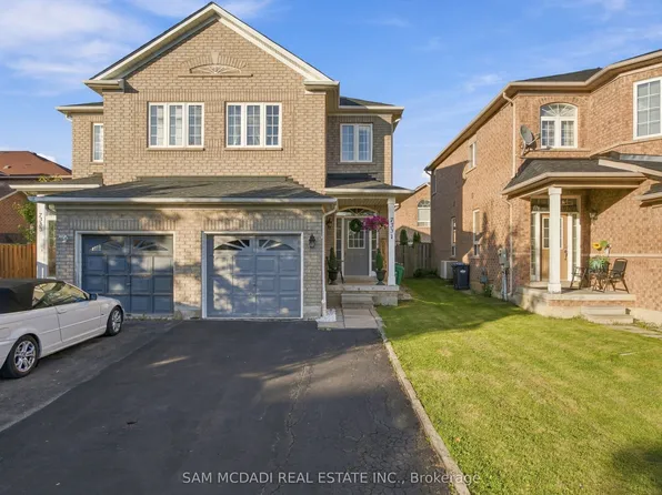7331 Cork Tree Row, Mississauga, ON L5N 8N9