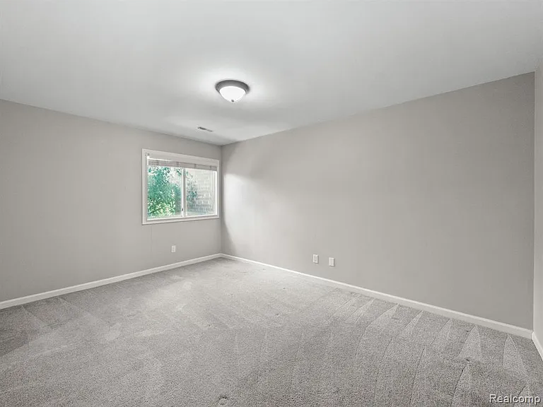 1970 Klingensmith Rd #8 — Photo 10