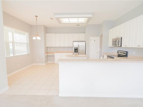 3rd image of 2742 Eagle Lake Dr
