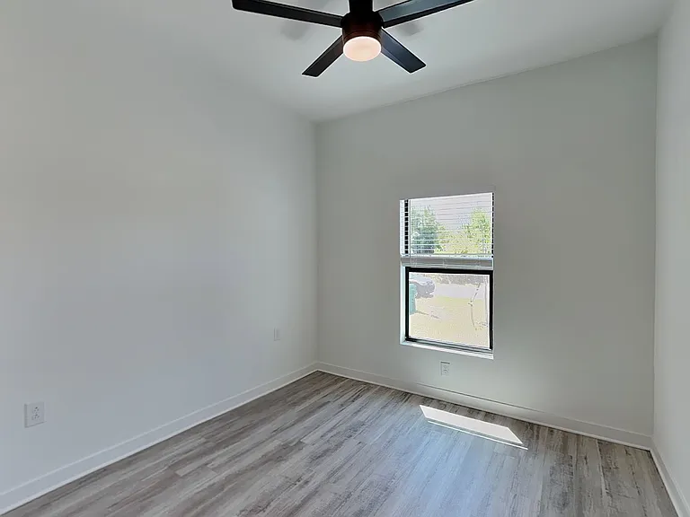 1125 Highlands Rd — Photo 33